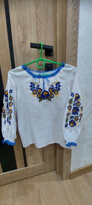 Вишиванка для дівчинки