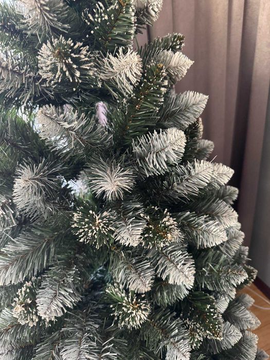 Duża Sztuczna choinka na stojaku 180 cm 1,8 m gęsta sosna ośnieżona