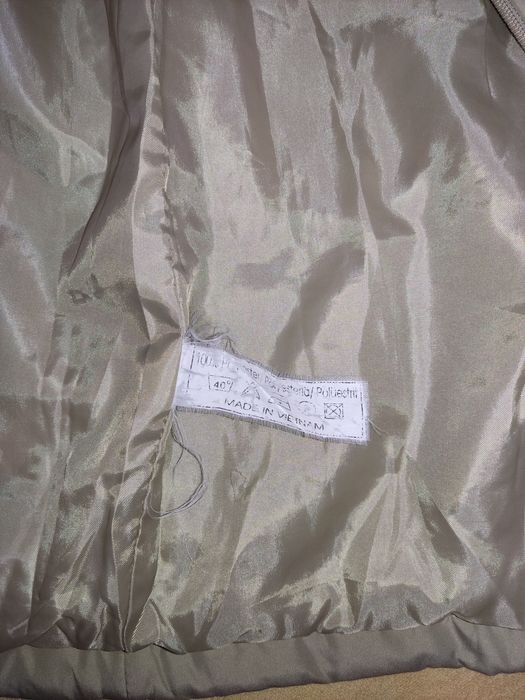 Куртка нюдового бежевого универсального цвета