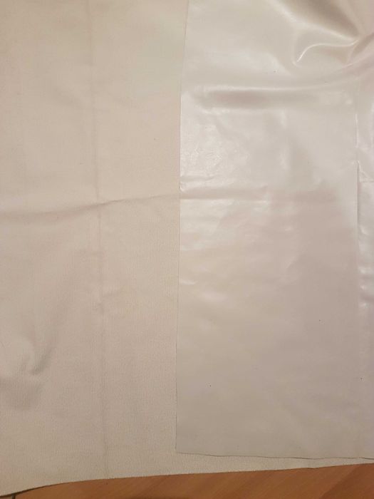 podkład ze specjalnego materiału pod prześcieradło