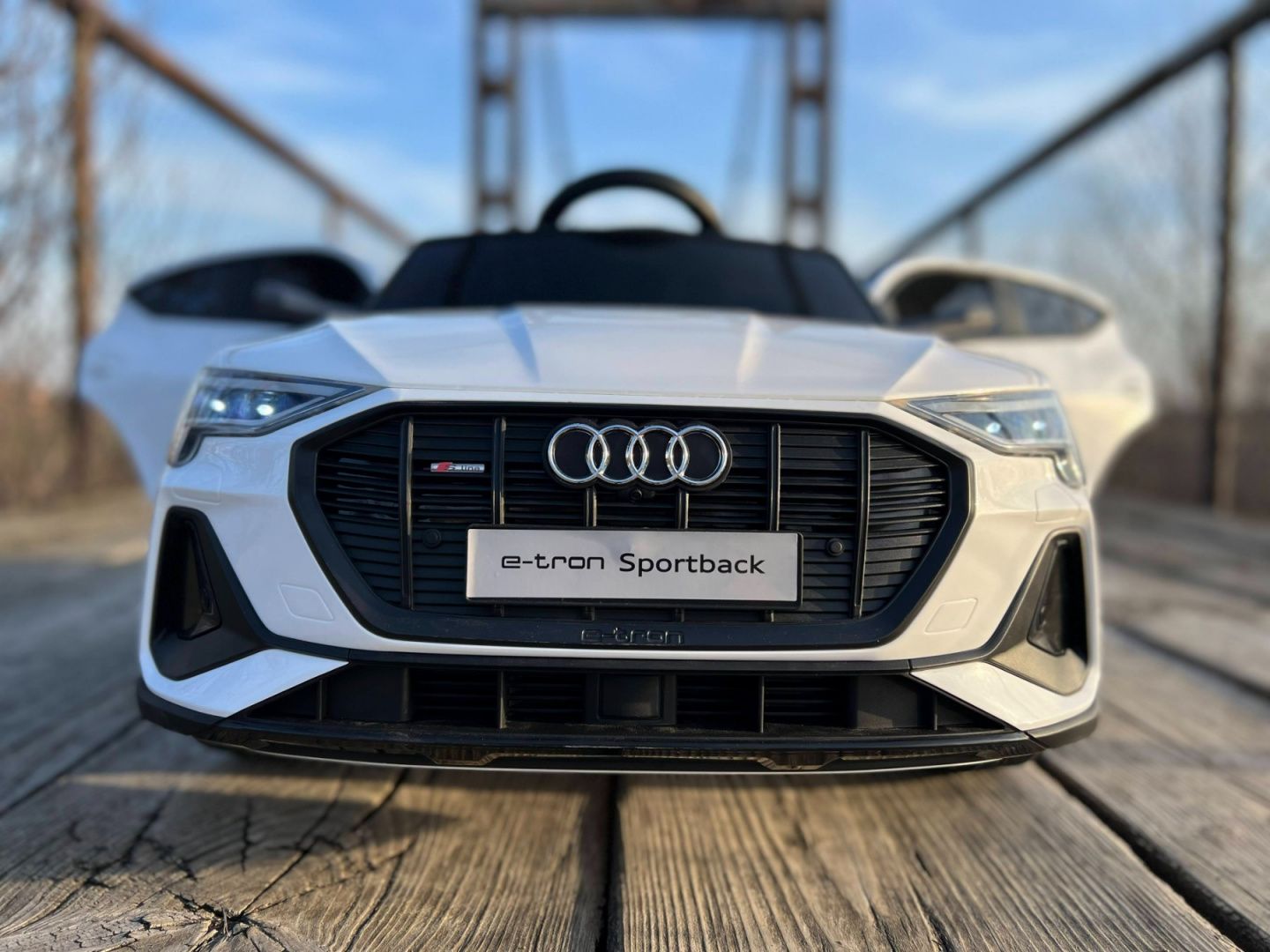 Pojazd Audi E-Tron Sportback Biały 4x4