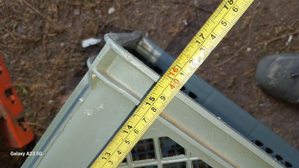 30 Cestos plástico semi novos com marca alimentar