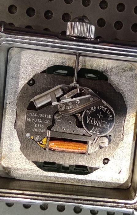 Годинник Royal London