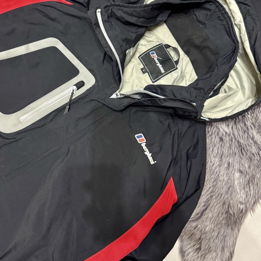 Куртка Berghaus Л розмір 2498