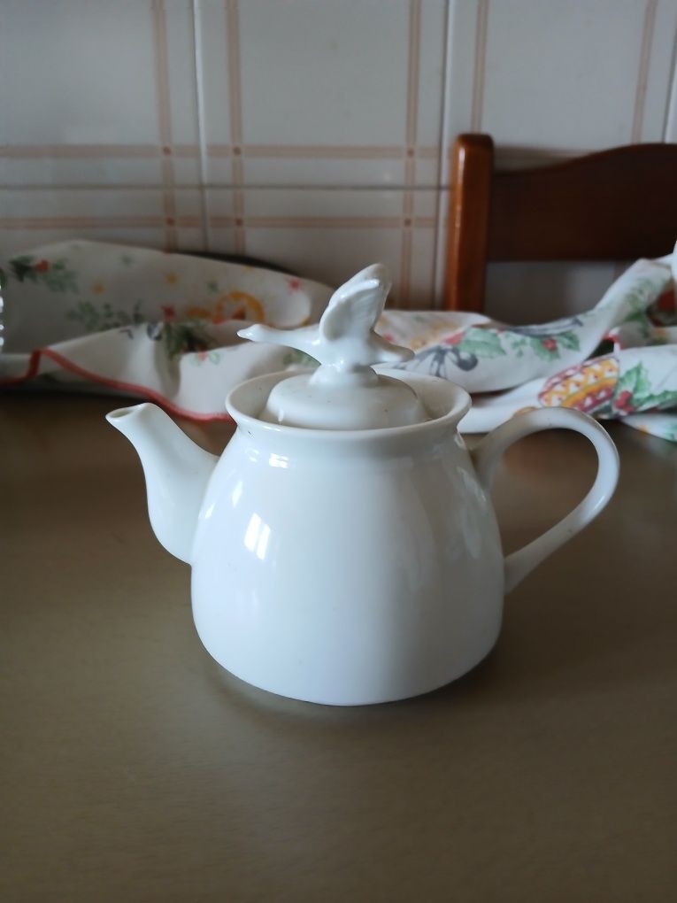 Bule de porcelana