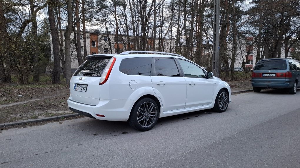 Ford focus mk2 kombi zetec-s rok 2011, bardzo oszczędny, zero rdzy.