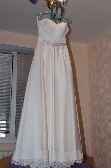 Весільна сукня розмір S,M