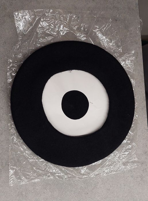 Берет чорний із повсті - валяної вовни