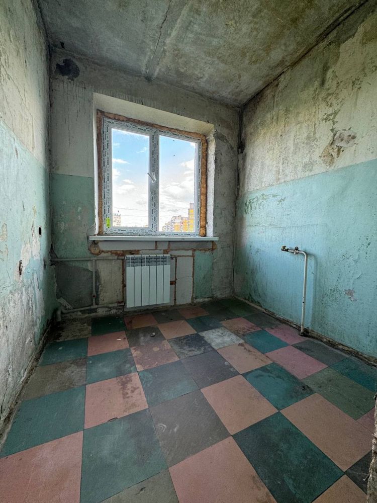 Продам малосемейку Тополь / Паникахи
