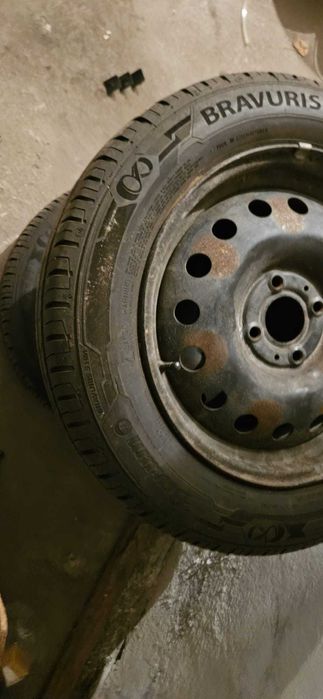 opony Barum Bravuris 5 HM Rozmiar: 175/65 R15 84T- felgi stalowe 4x100