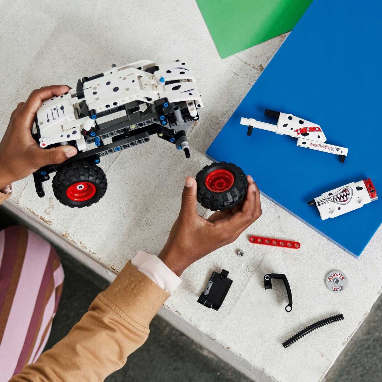 Nowe LEGO Technic Monster Jam Mutt Dalmatian samochód zabawka klocki