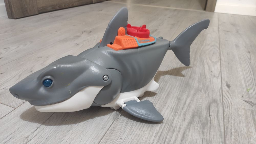 Mechaniczny rekin- zabawka dla dzieci