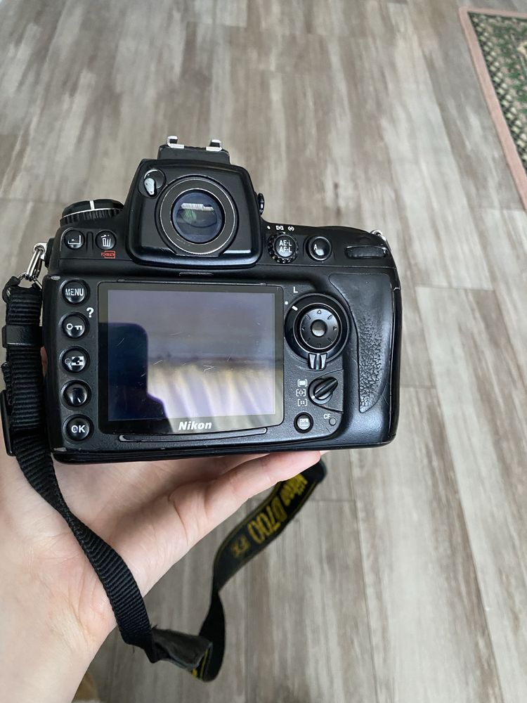 Продаю Nikon D700 Full Frame
