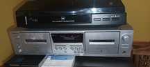 Magnetofon Sony srebny