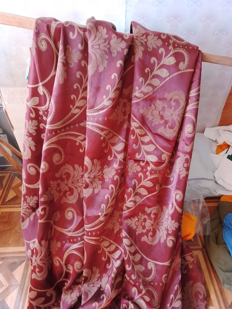 Продам шторы двухсторонние.