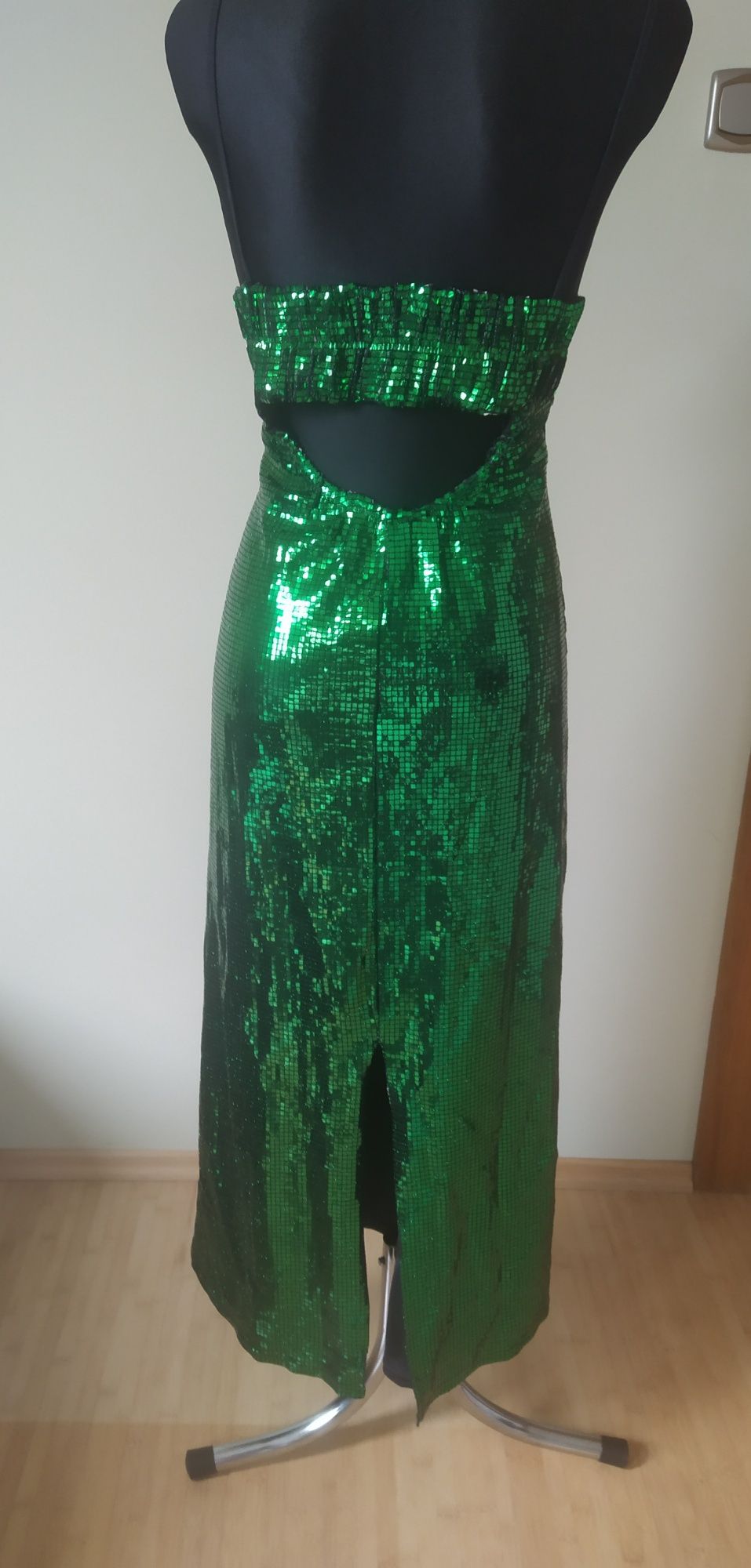 Długa cekinowa sukienka maxi Asos
