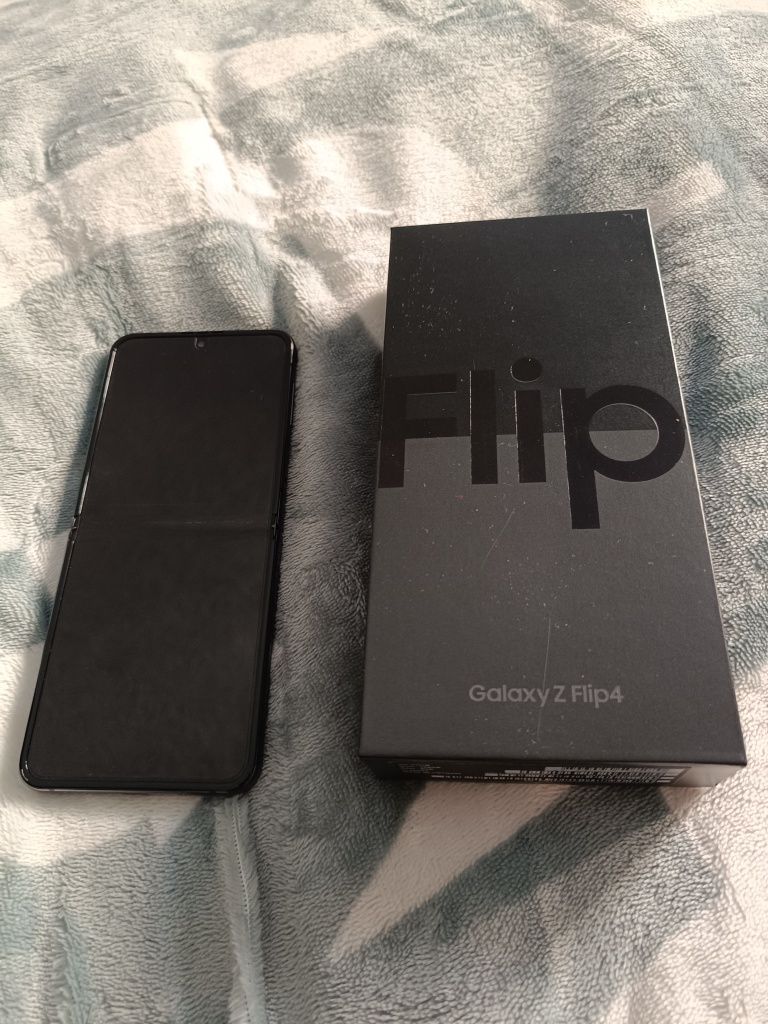 Samsung Z Flip 4 , 5G 256 GB Novo.