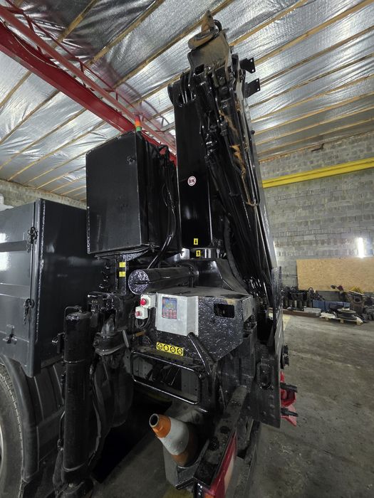 Кран маніпулятор 2010р. 9т 15м радіо керування