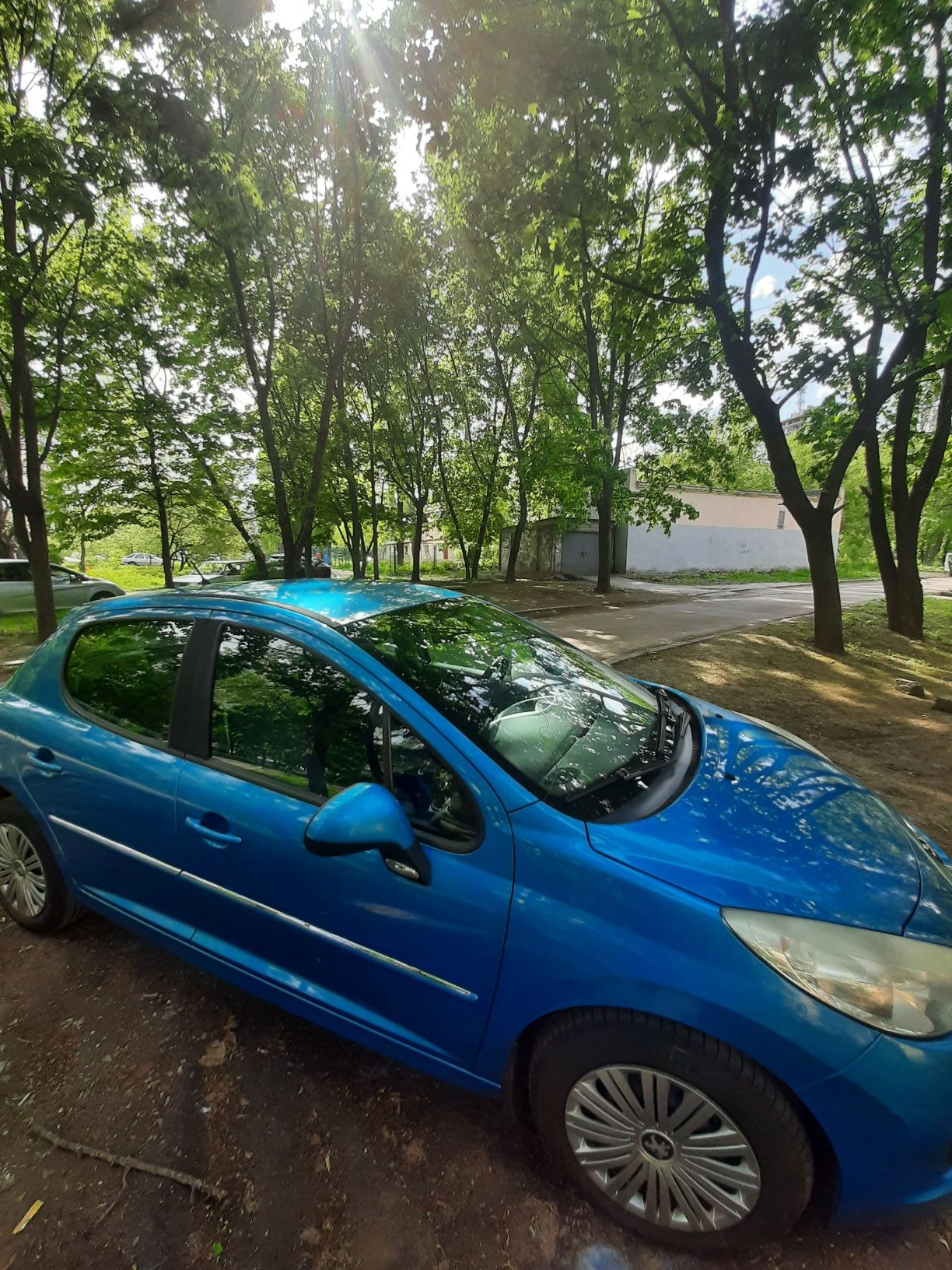 Peugeot 207 5d Active 1.4 16v 98 к.с