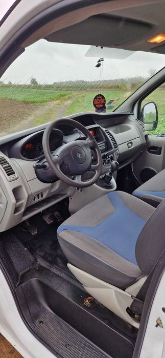 Renault Trafic II 2.5 DCI L2H1 2011 3 osobowy