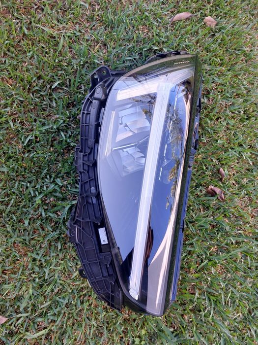 Farol volvo xc40 led 2023