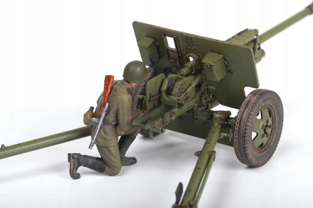 Zvezda 3671 model 1/35 figurki Działo ZIS-3 obsługą