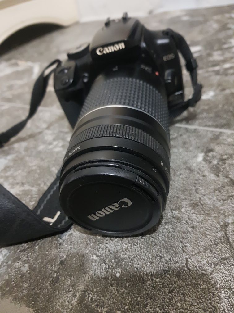 Продам фотоаппарат Canon 400D