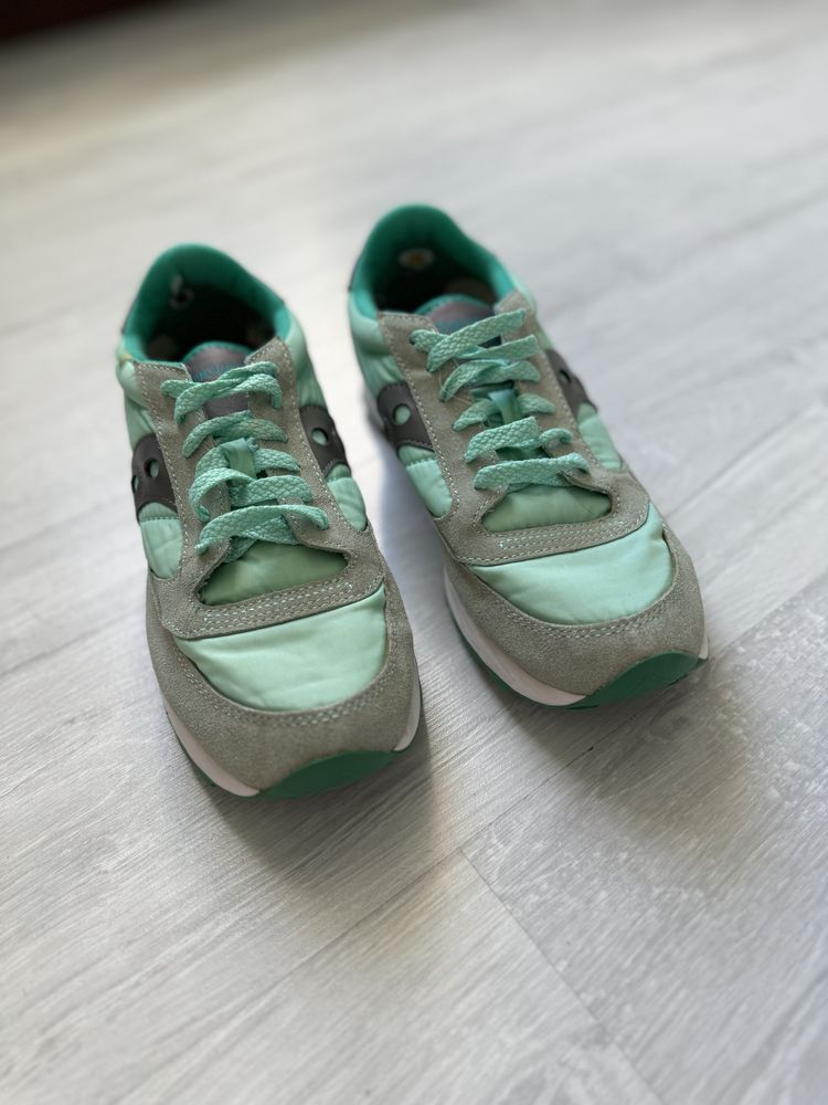 Кроссовки Saucony