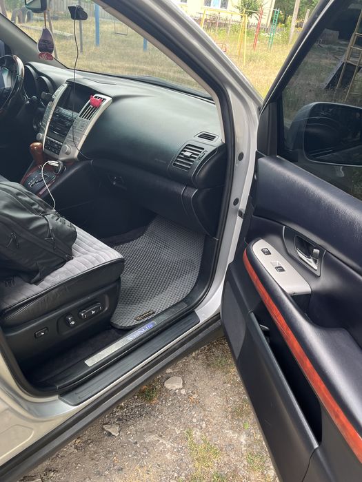 Продам Lexus RX400 h