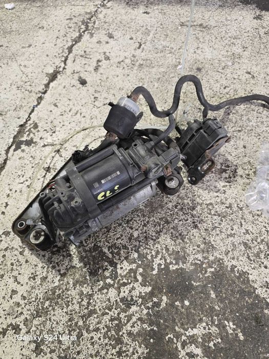 MERCEDES W218 CLS Kompresor Zawieszenia