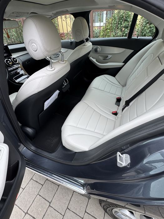 Продам мерседес С300 4matic 2016 рік