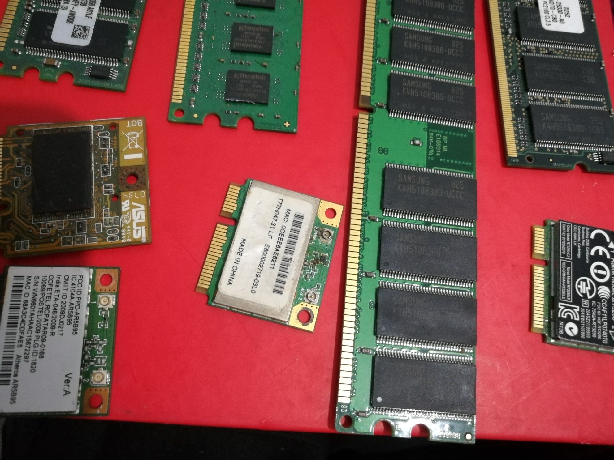 Memória RAM e placas wi fi