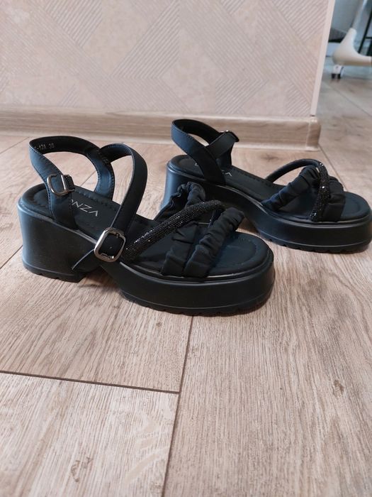 Женская обувь 36р в отличном состоянии