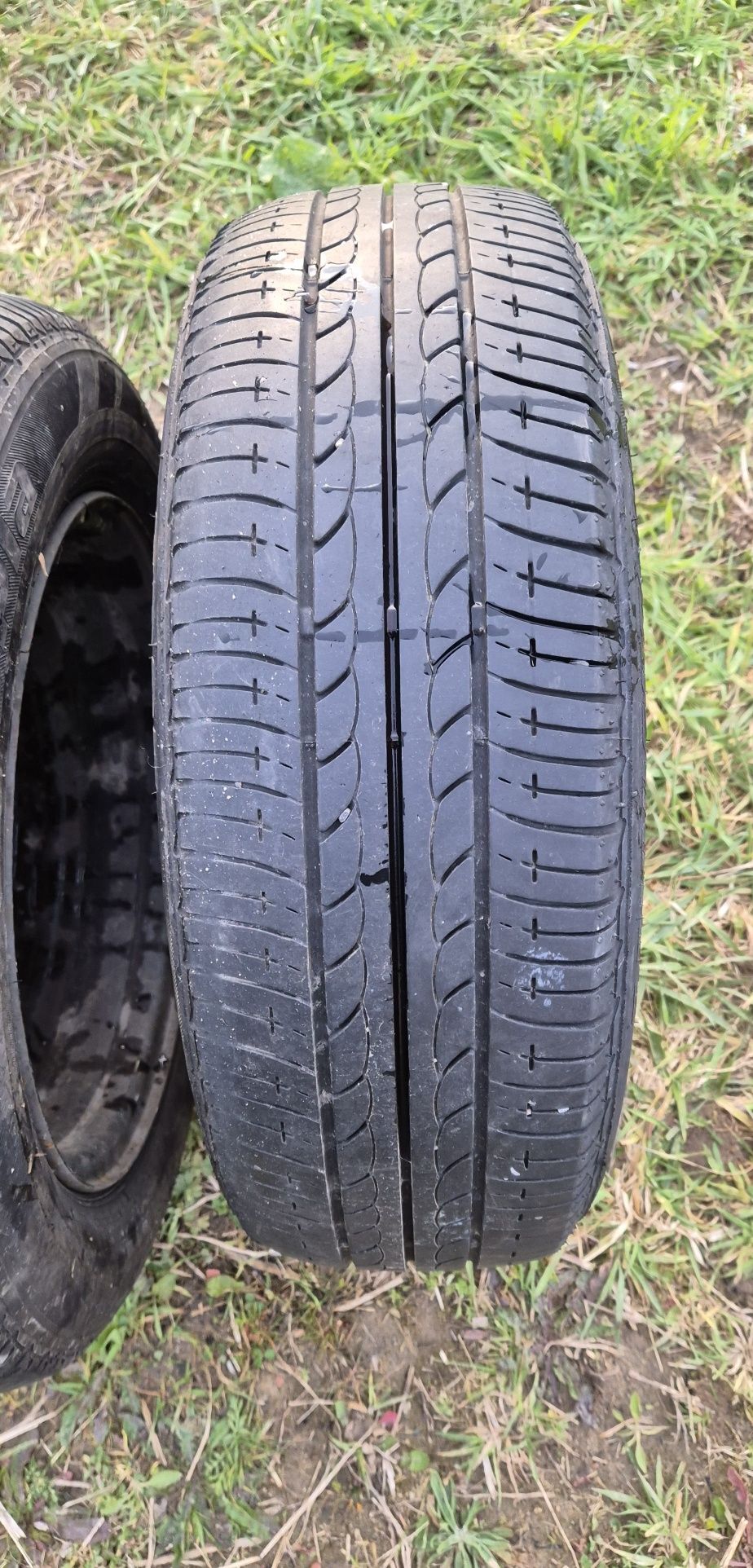 Opony letnie Bridgestone 175/65 R14 na felgach stalowych 2 sztuki 4x98