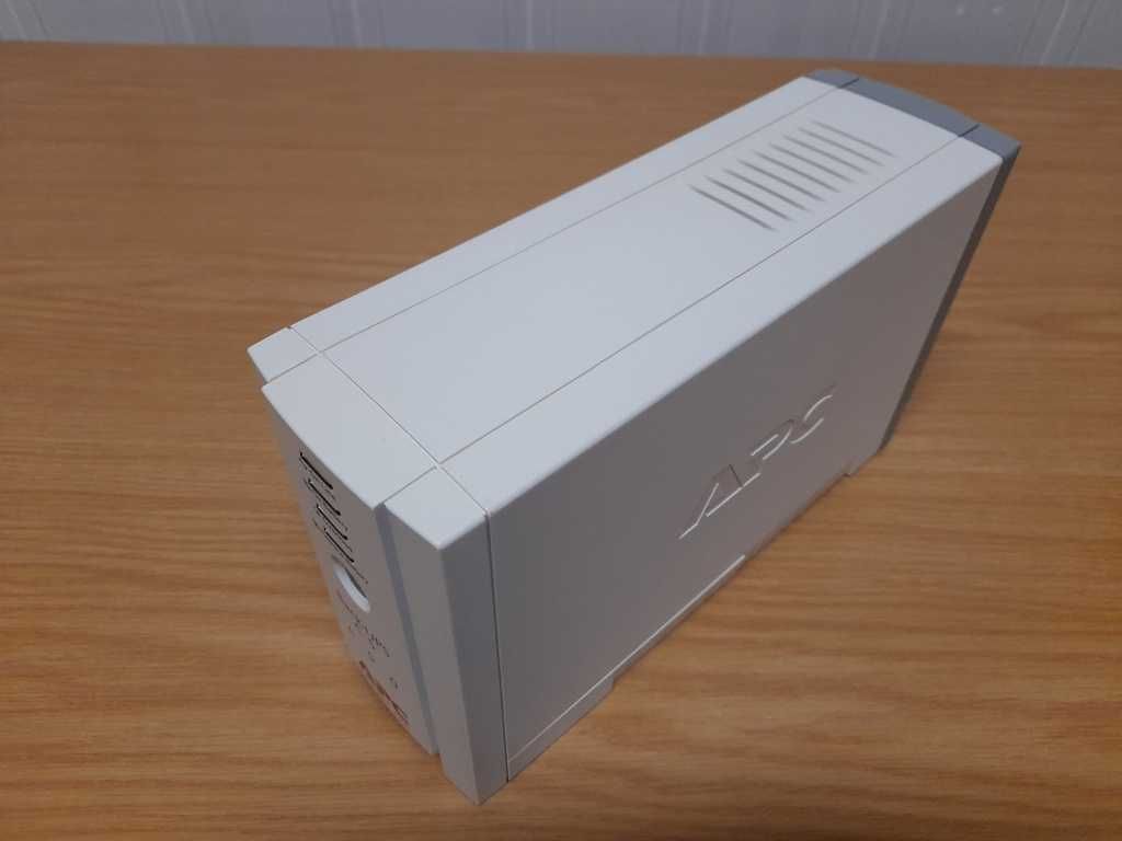 UPS APC back-ups CS 650