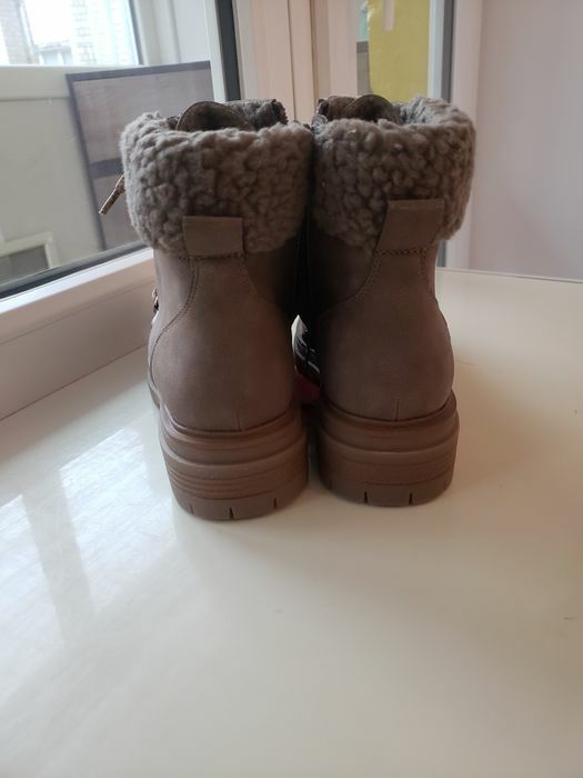 Жіноче зимове взуття S.Oliver