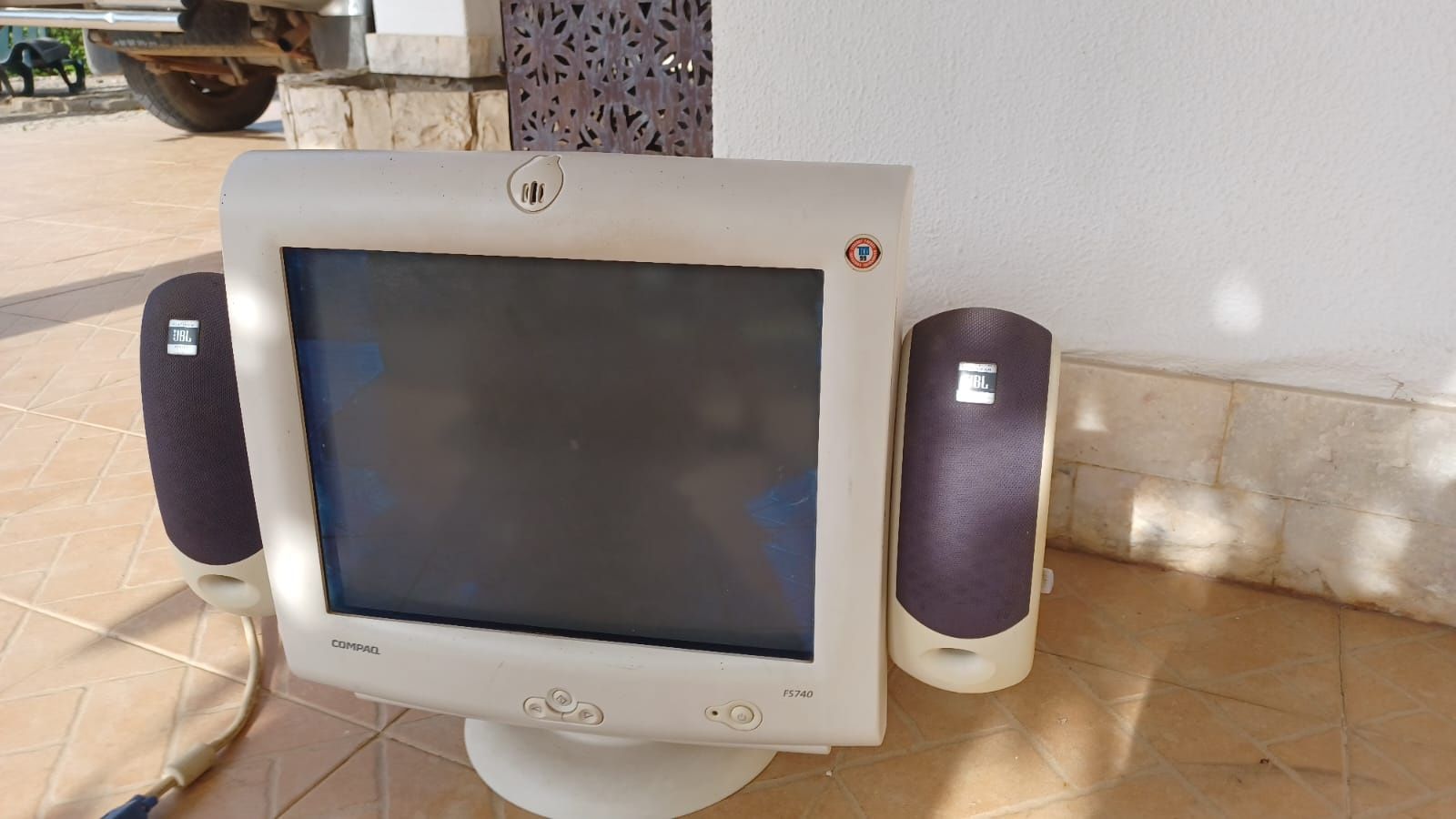 Ecrã para computador com 2 colunas