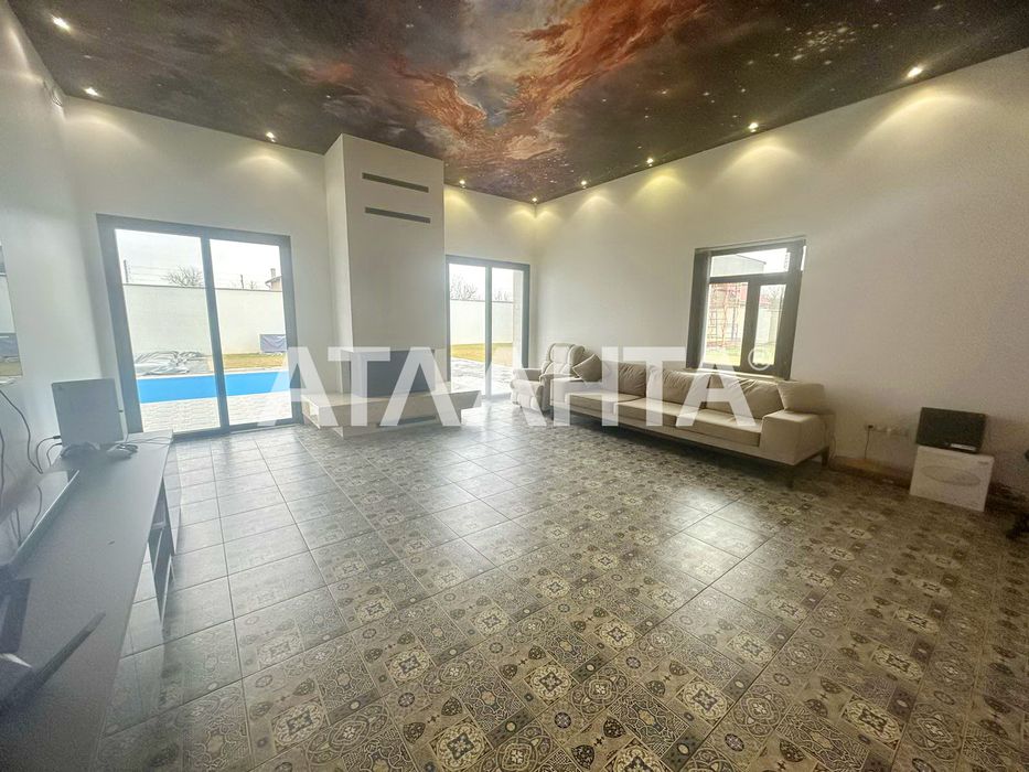 Одноэтажный дом на 20 сотках в пригороде Одессы