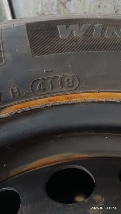 Зимняя резина hankook с дисками 15 дюймов.