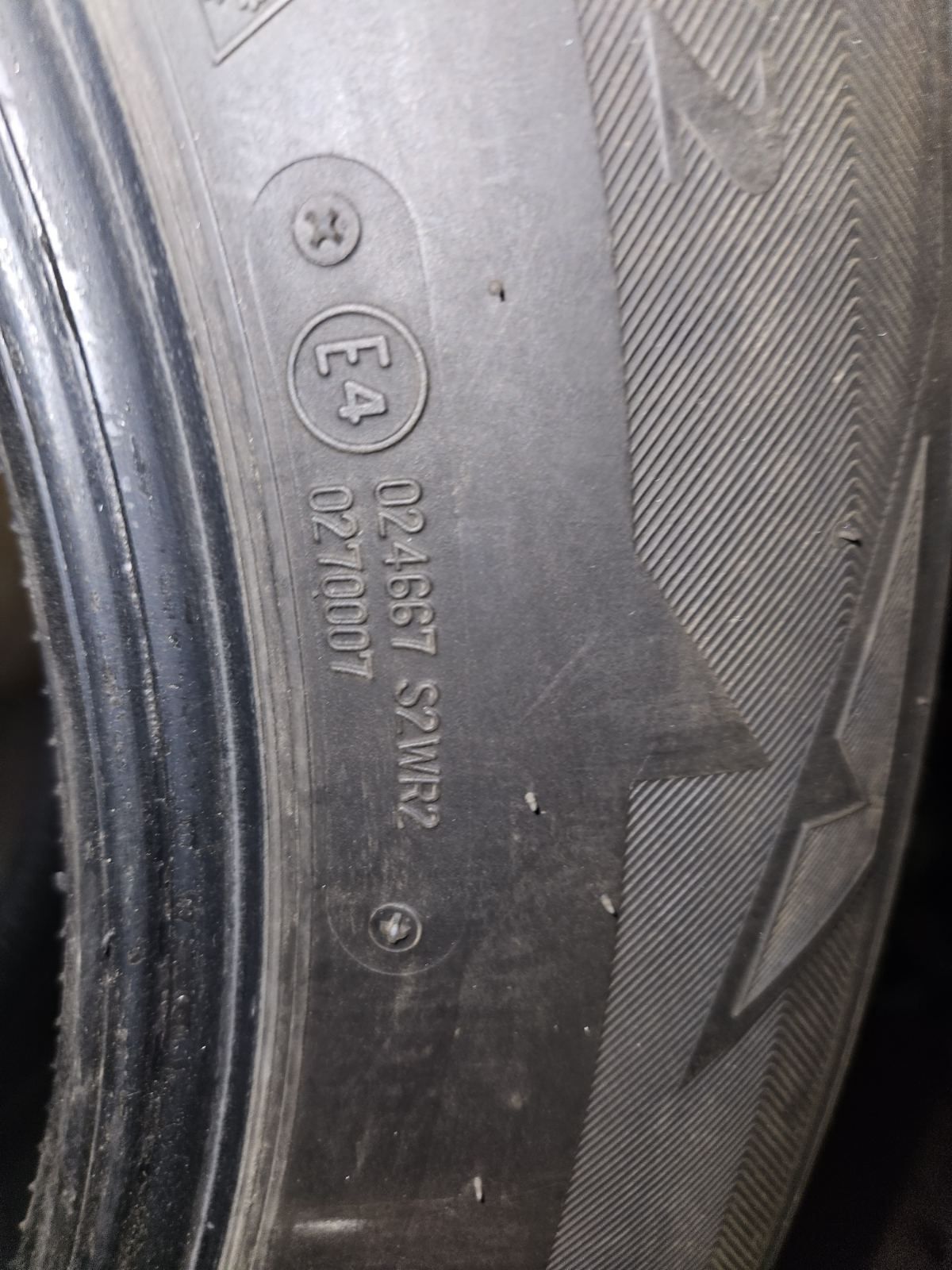 Бриджстоун Близзак DM-V2 225/65 R17