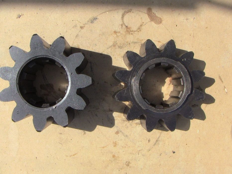Шестерни экскаватора Z - 11, m - 12; Z - 12, m - 12