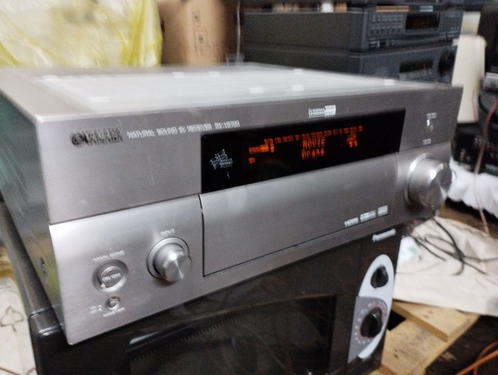 Amplituner Yamaha RX v2700