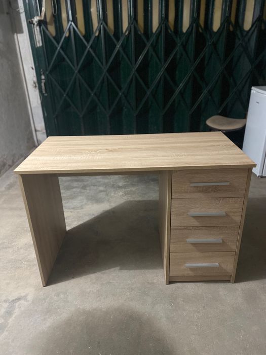 Secretária (Nunca Usada)