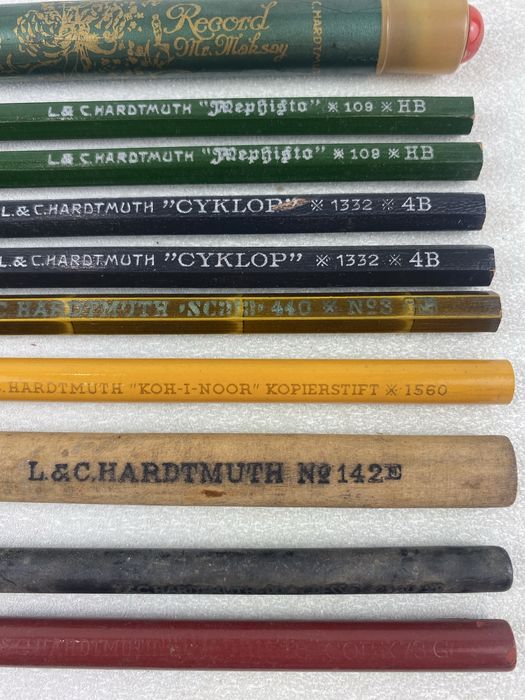 Zestaw starych przedwojennych ołówków pudelko Koh-I-Noor Hardtmuth