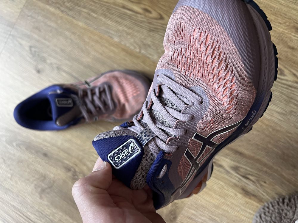 Кросівки asics асікс 39 р