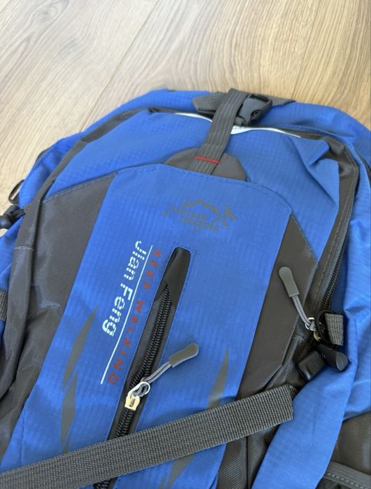 Nowy niebieski szary plecak turystyczny trekkingowy górski 25L wygodny