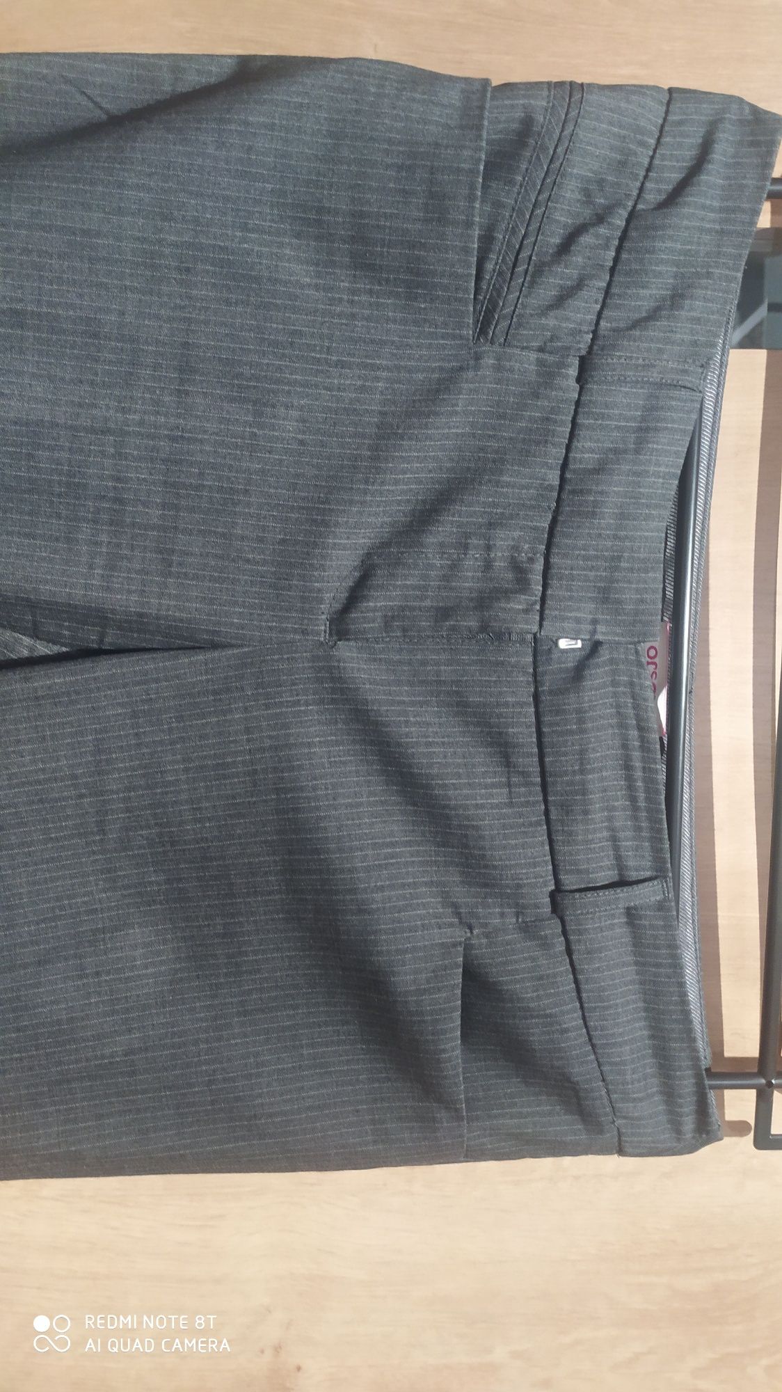Orsay szare proste prążkowane spodnie L