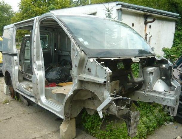 Противотуманки на Opel Vivaro Renault Trafic Галогенки Рамки в Бампер