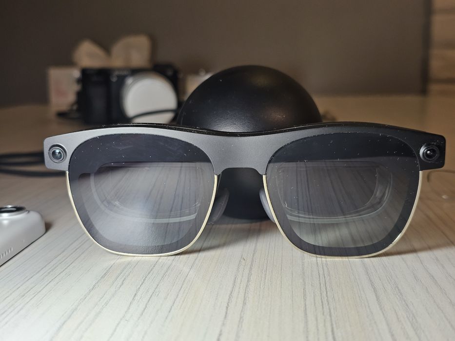 Окуляри Xreal Air 2 Ultra + Адаптер XREAL Beam Pro