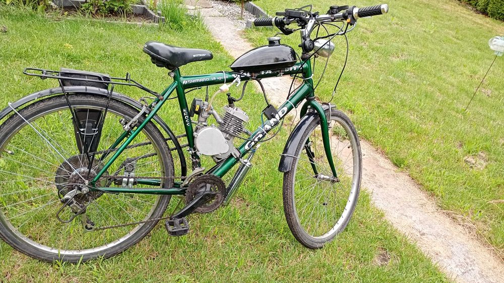 Rower z silnikiem spalinowym